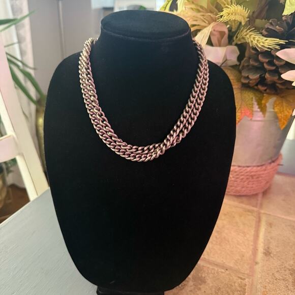 Sabika Long Chainlink Necklace Winter 2021 - Picture 3 of 8